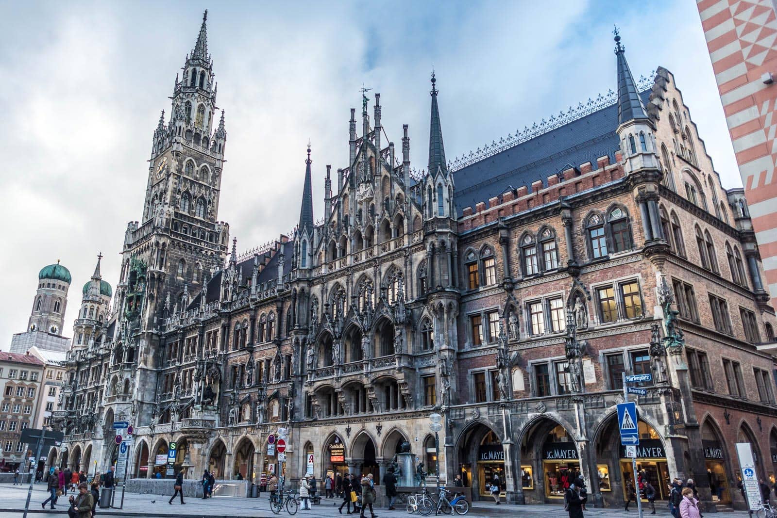 An ornate building in the city of munich.